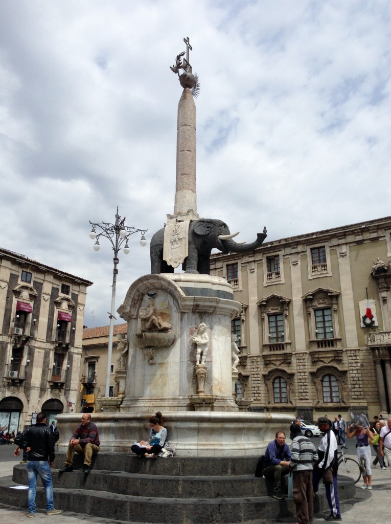 Elephant obelisk fontana dell'elefante Catania Sicily