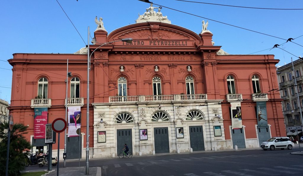 Teatro Petruzzelli, Bari
