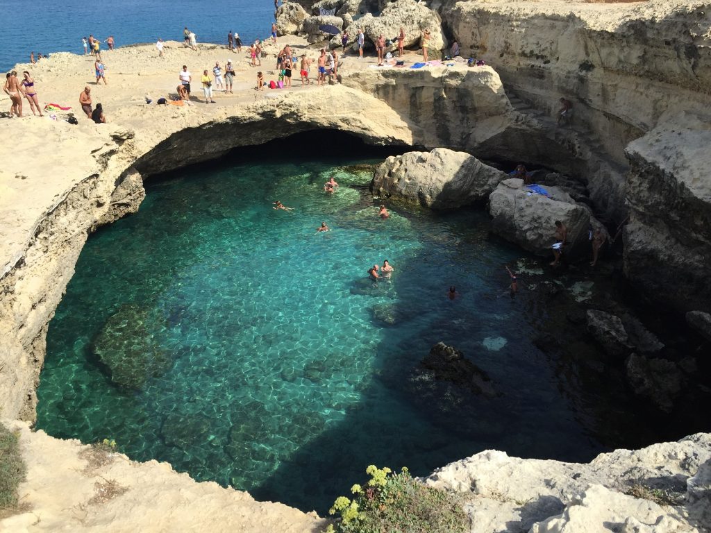 Grotta delle Poesia, Puglia
