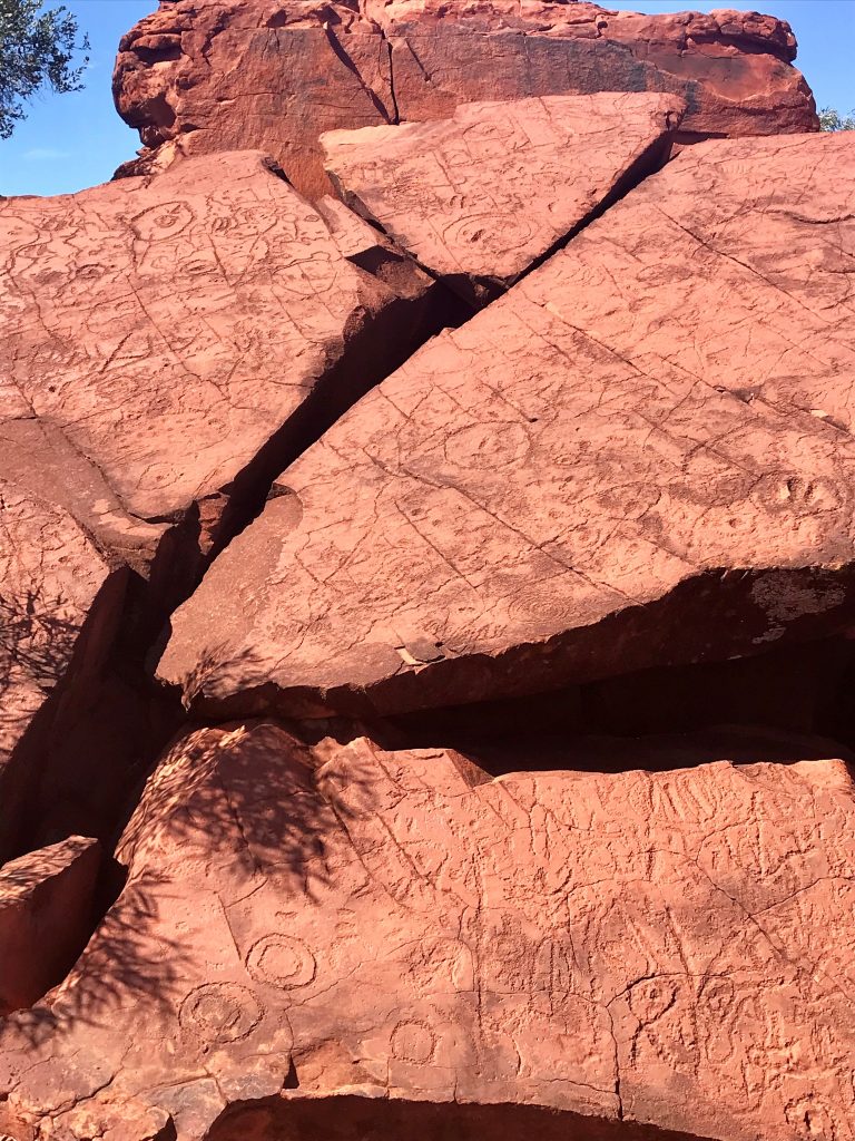 Ewaninga rock carvings Alice Springs