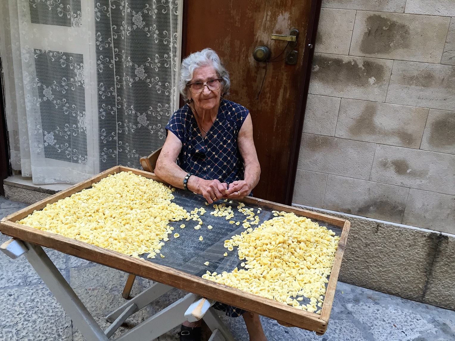 Stalking Santa’s bones and pasta-making nonne in Bari Vecchia